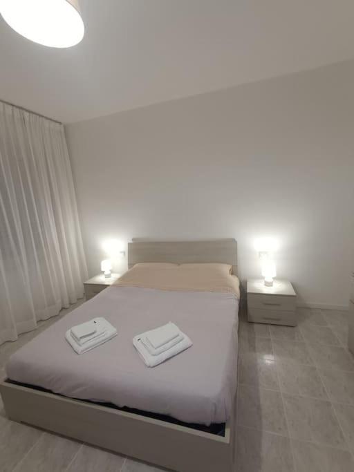 Flori'S Home Bergamo Bagian luar foto